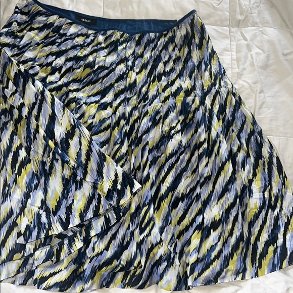 Alfani Blue and White Pleated A-Line Midi Skirt - Picture 2 of 3
